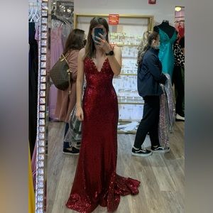 Prom dress!! Only worn once! If you want more pictures/information message me!